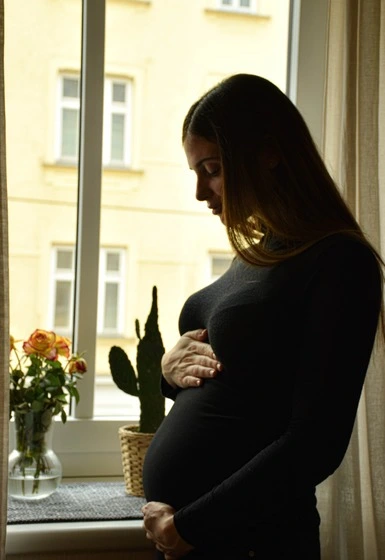 maternity portrait of young woman
